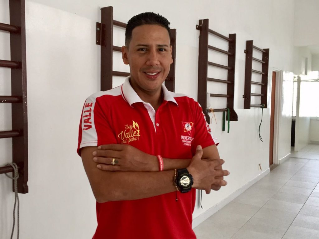 Julián Gómez, un valiente preparador físico del Valle Oro Puro