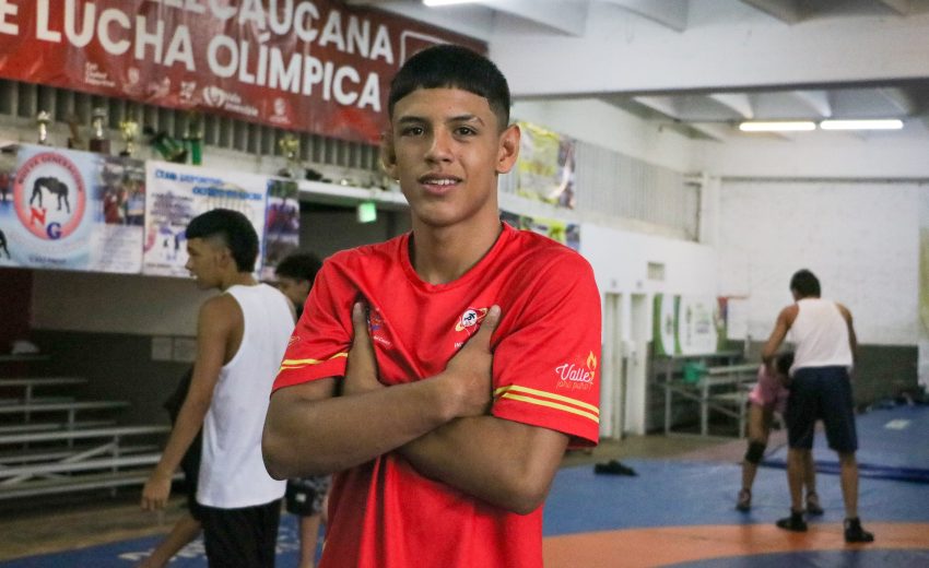 Jhon Deiby Ramírez, una promesa de la lucha que crece con el respaldo de Indervalle