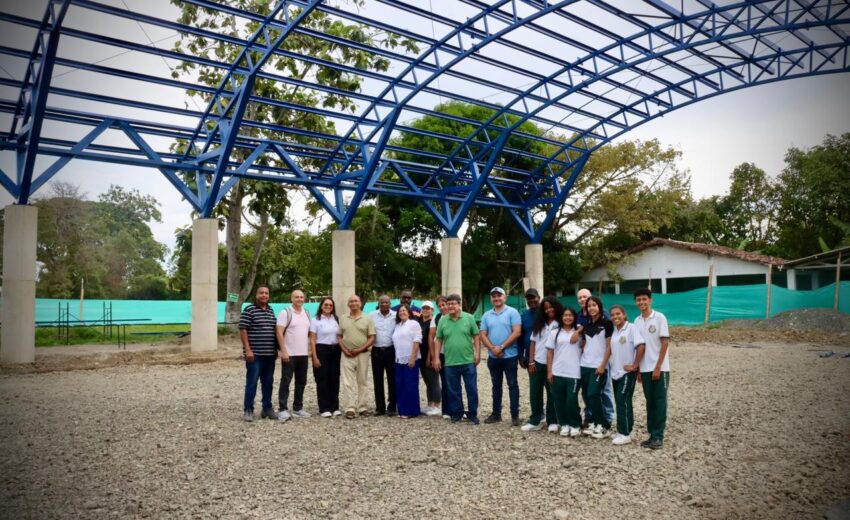 Gobernación del Valle avanza en la construcción de cancha múltiple con cubierta en el corregimiento de Rozo